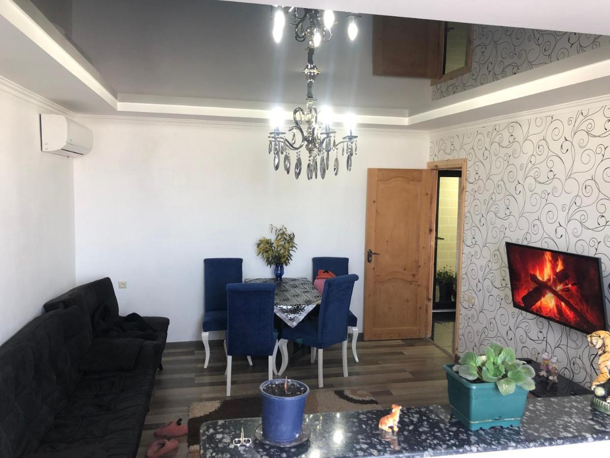 Bacho'S Apartment 科布列季 外观 照片